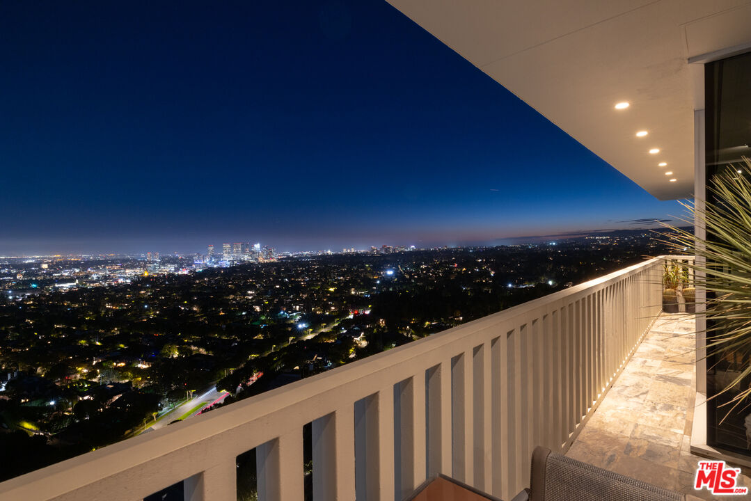 9255 Doheny Rd Unit: 2502
