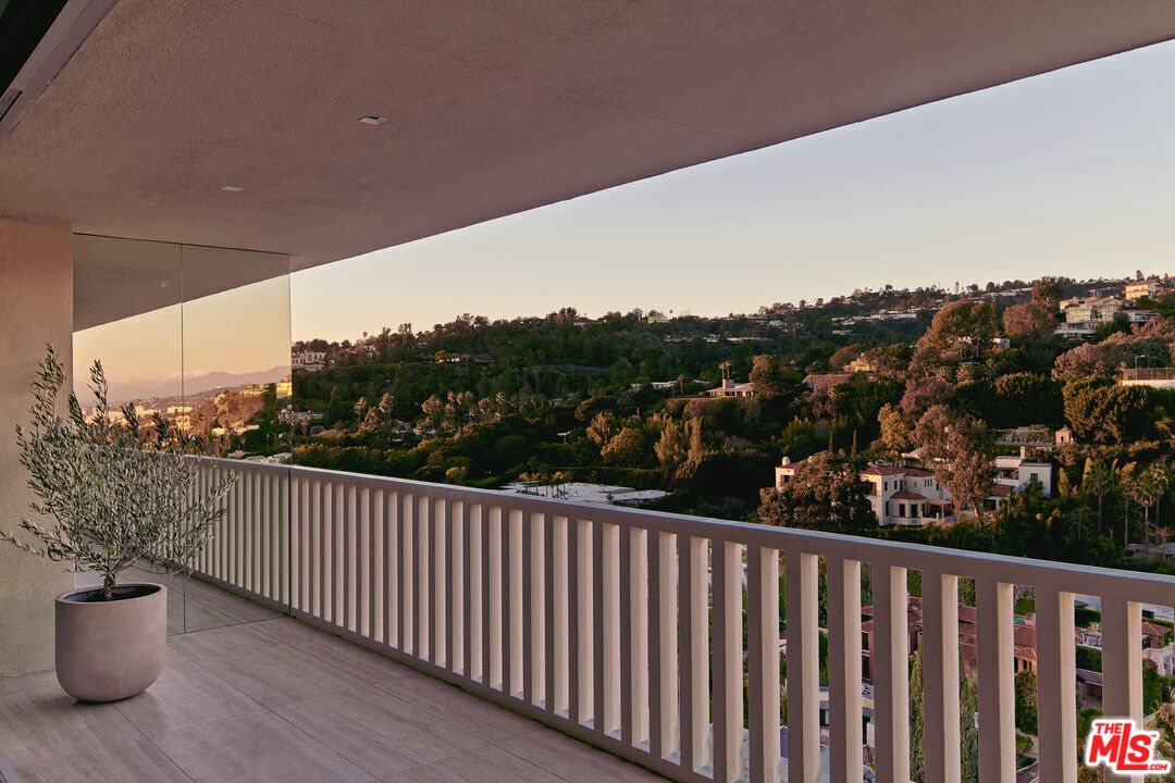 9255 Doheny Rd Unit: 1803