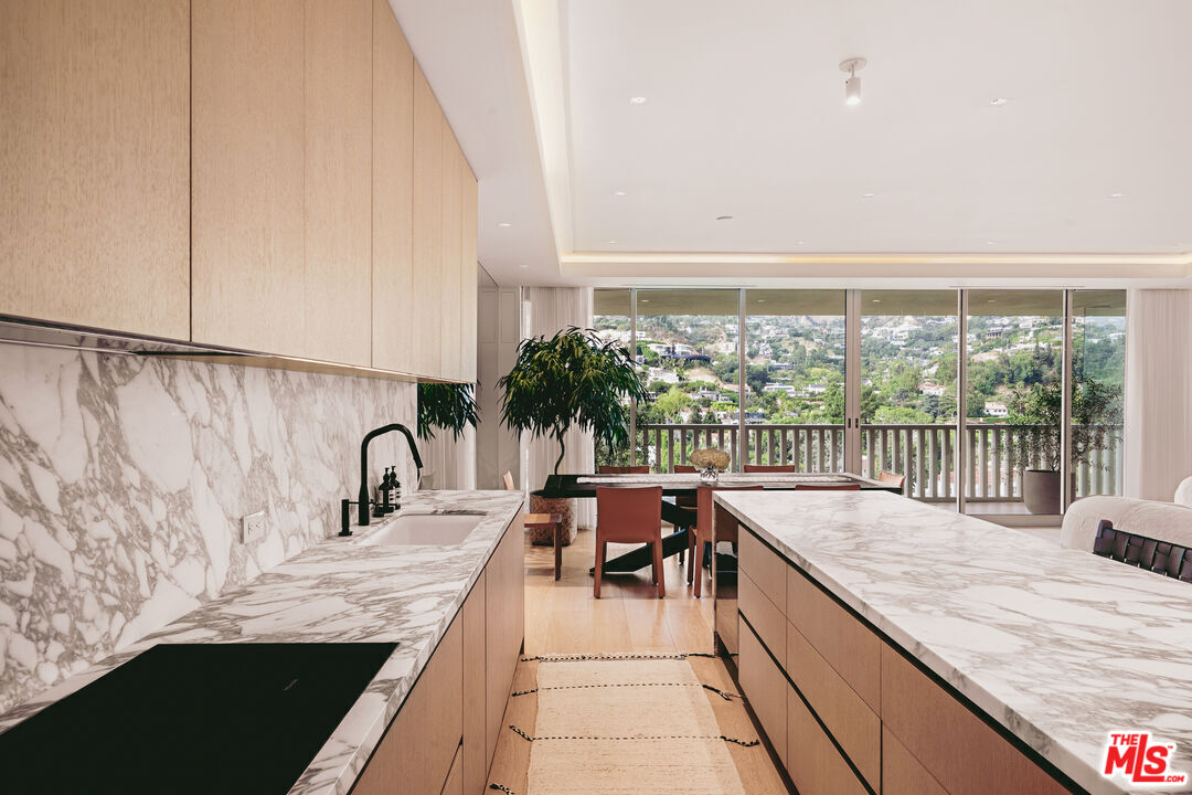9255 Doheny Rd Unit: 1803