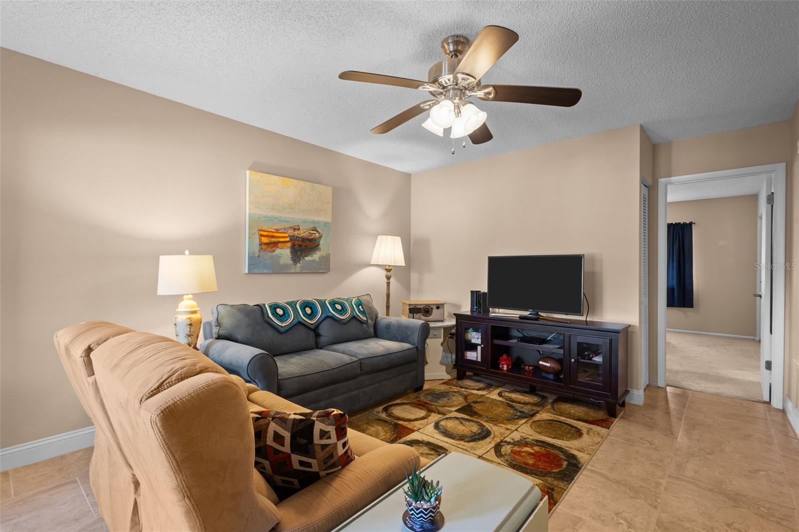 1102 MONTROSE PL #1704