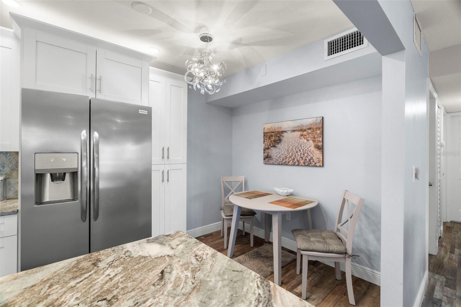 1243 PINE RIDGE CIR W #B1