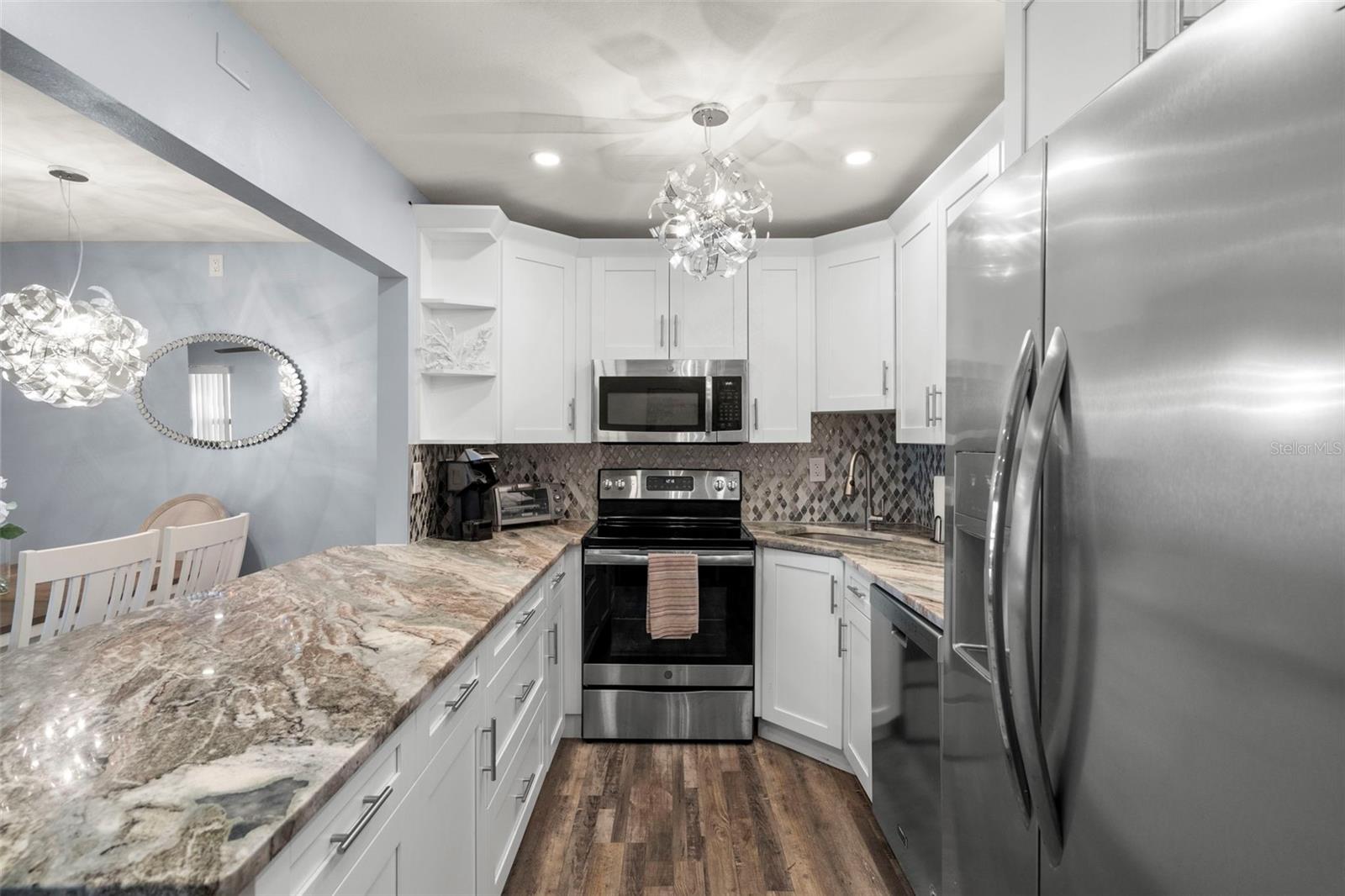 1243 PINE RIDGE CIR W #B1