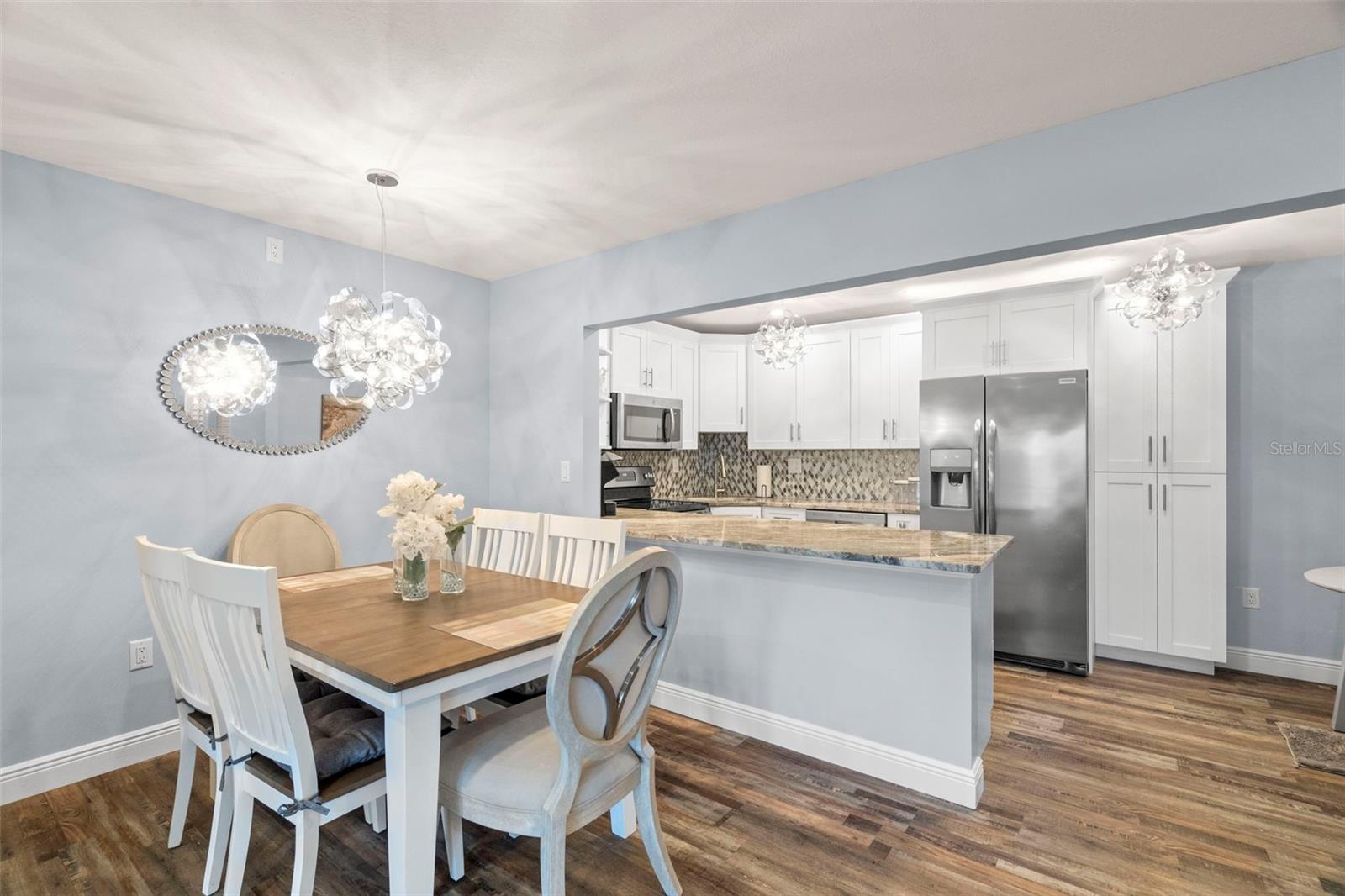 1243 PINE RIDGE CIR W #B1