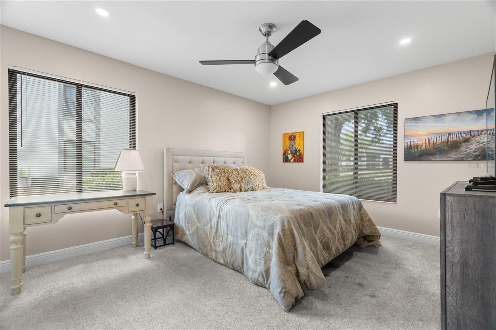 1243 PINE RIDGE CIR W #B1