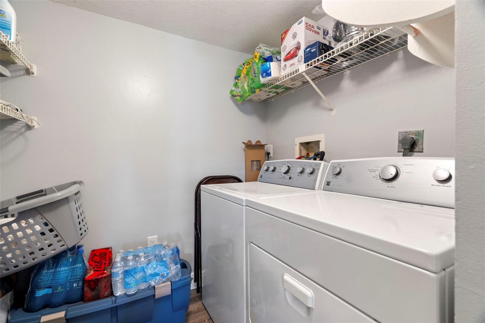 1243 PINE RIDGE CIR W #B1