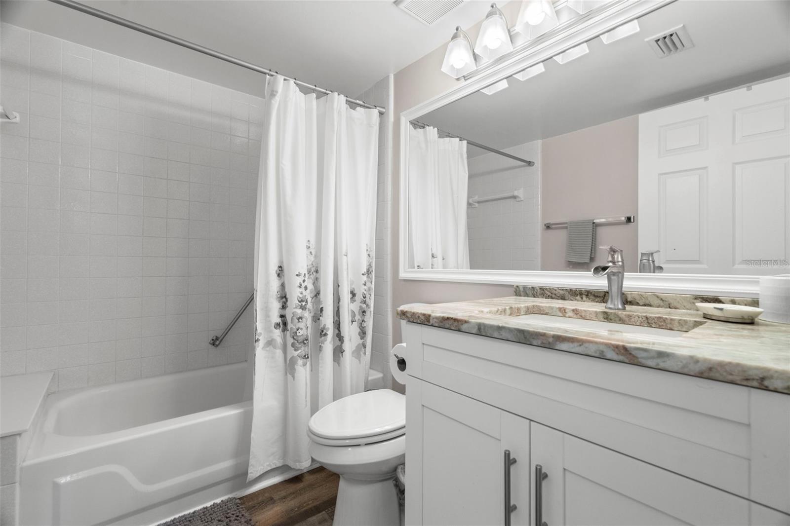 1243 PINE RIDGE CIR W #B1