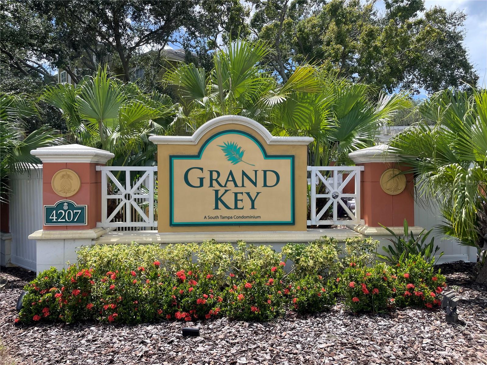 4207 S DALE MABRY HWY #11104