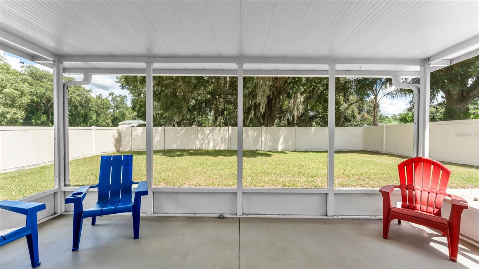 1429 COUNTRY CHASE DR