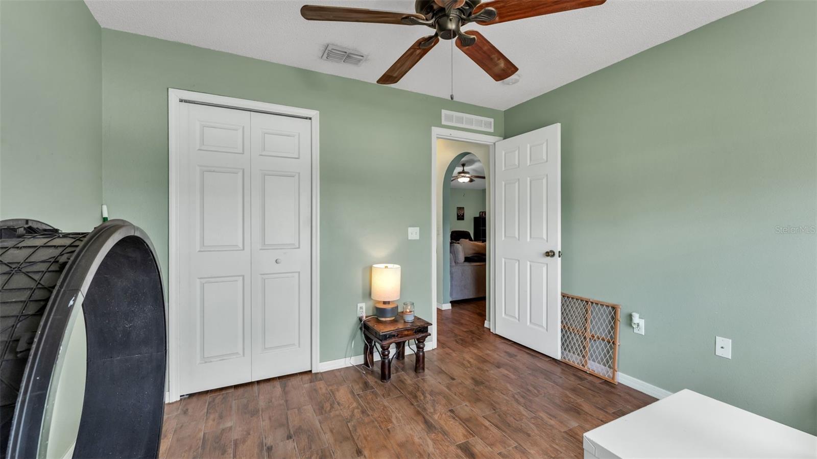 1429 COUNTRY CHASE DR