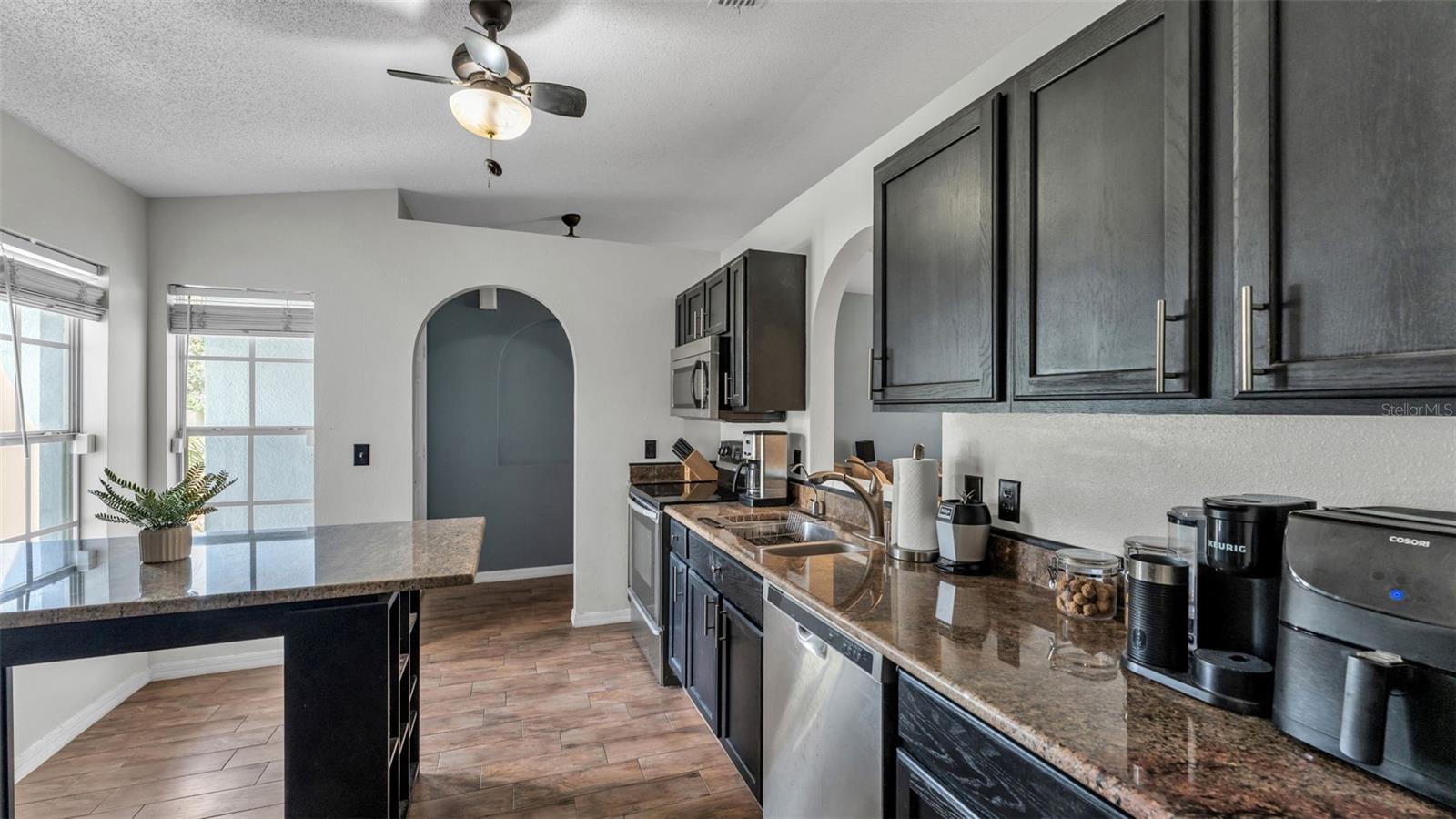 1429 COUNTRY CHASE DR