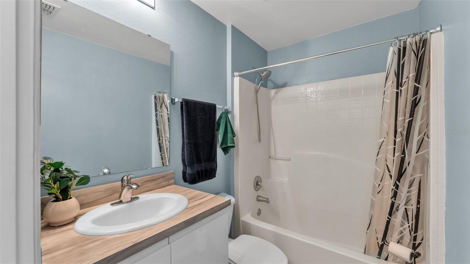 1429 COUNTRY CHASE DR