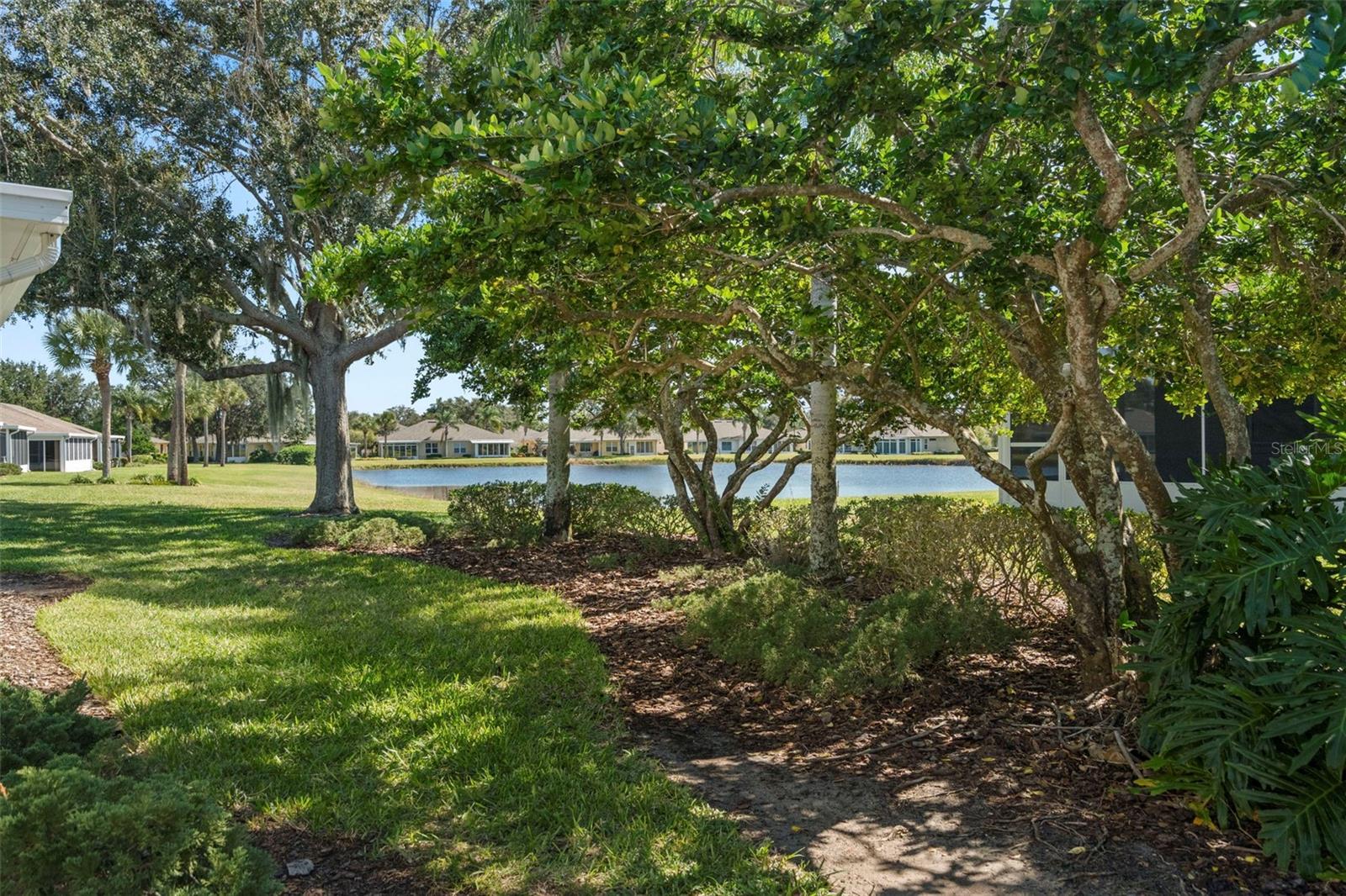 1927 ACADIA GREENS DR