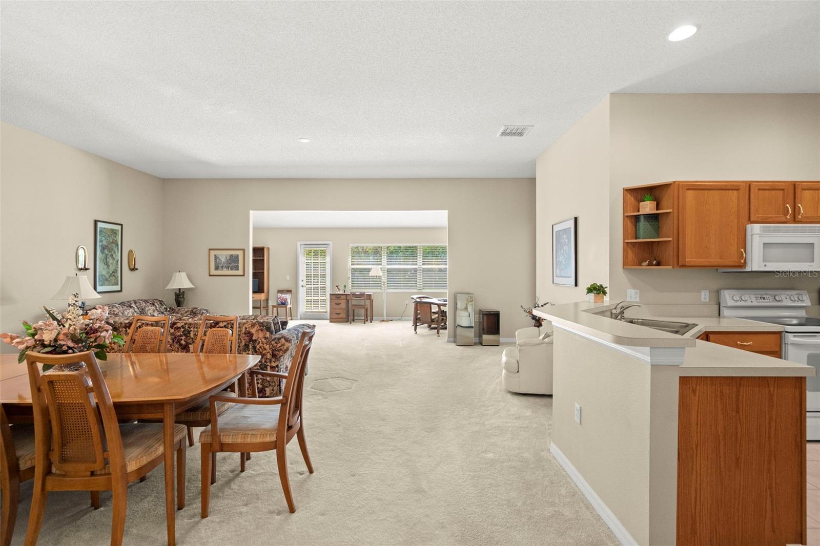 1927 ACADIA GREENS DR