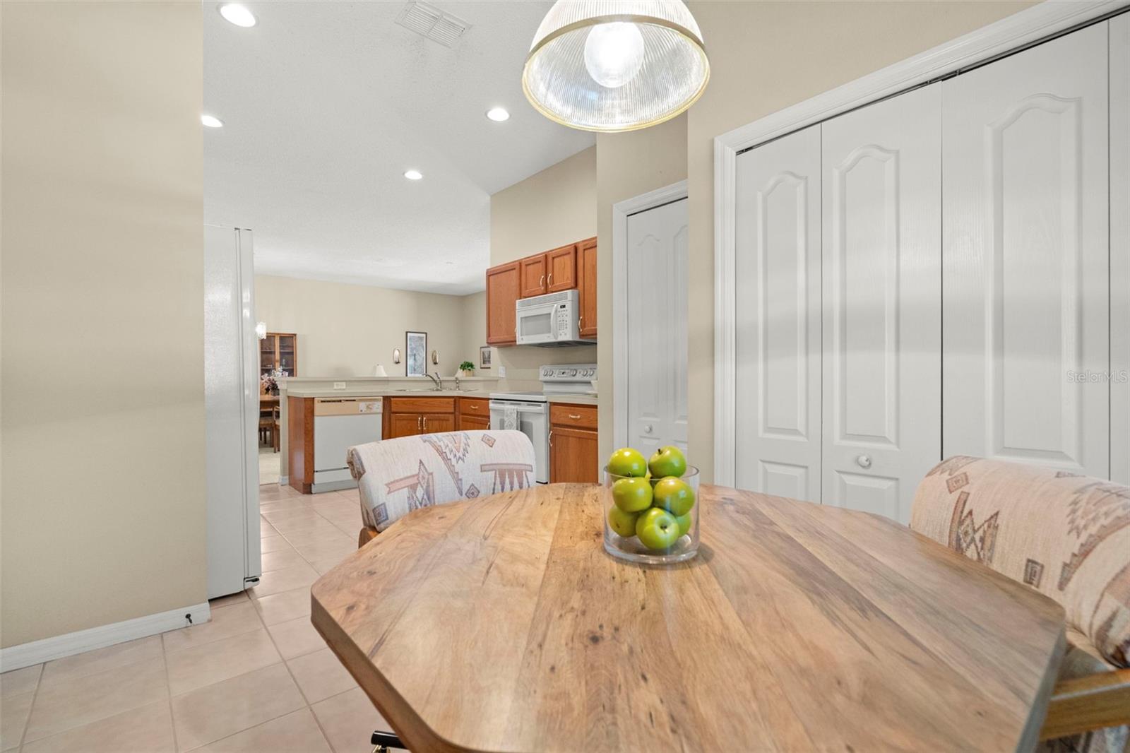 1927 ACADIA GREENS DR