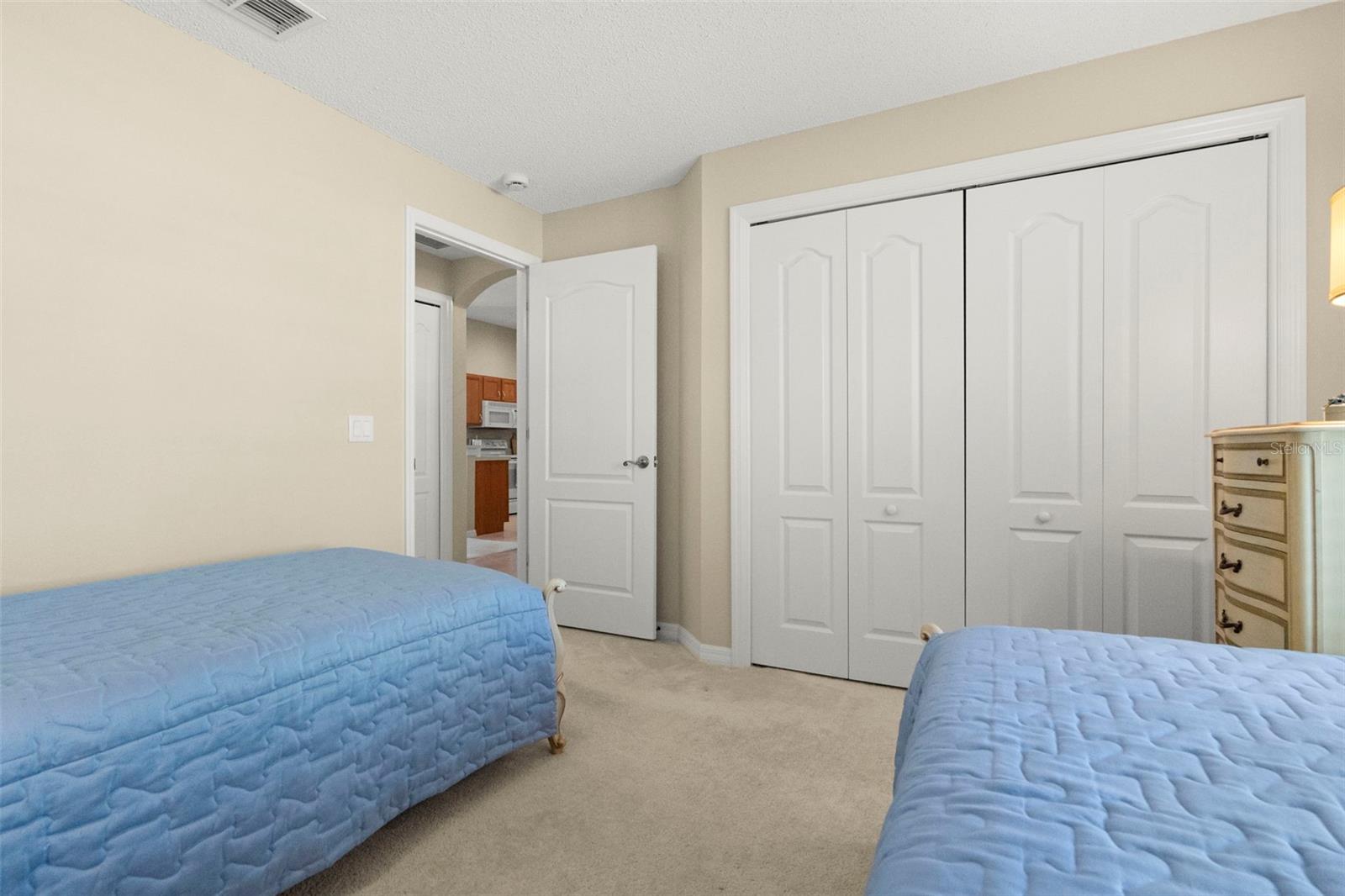 1927 ACADIA GREENS DR