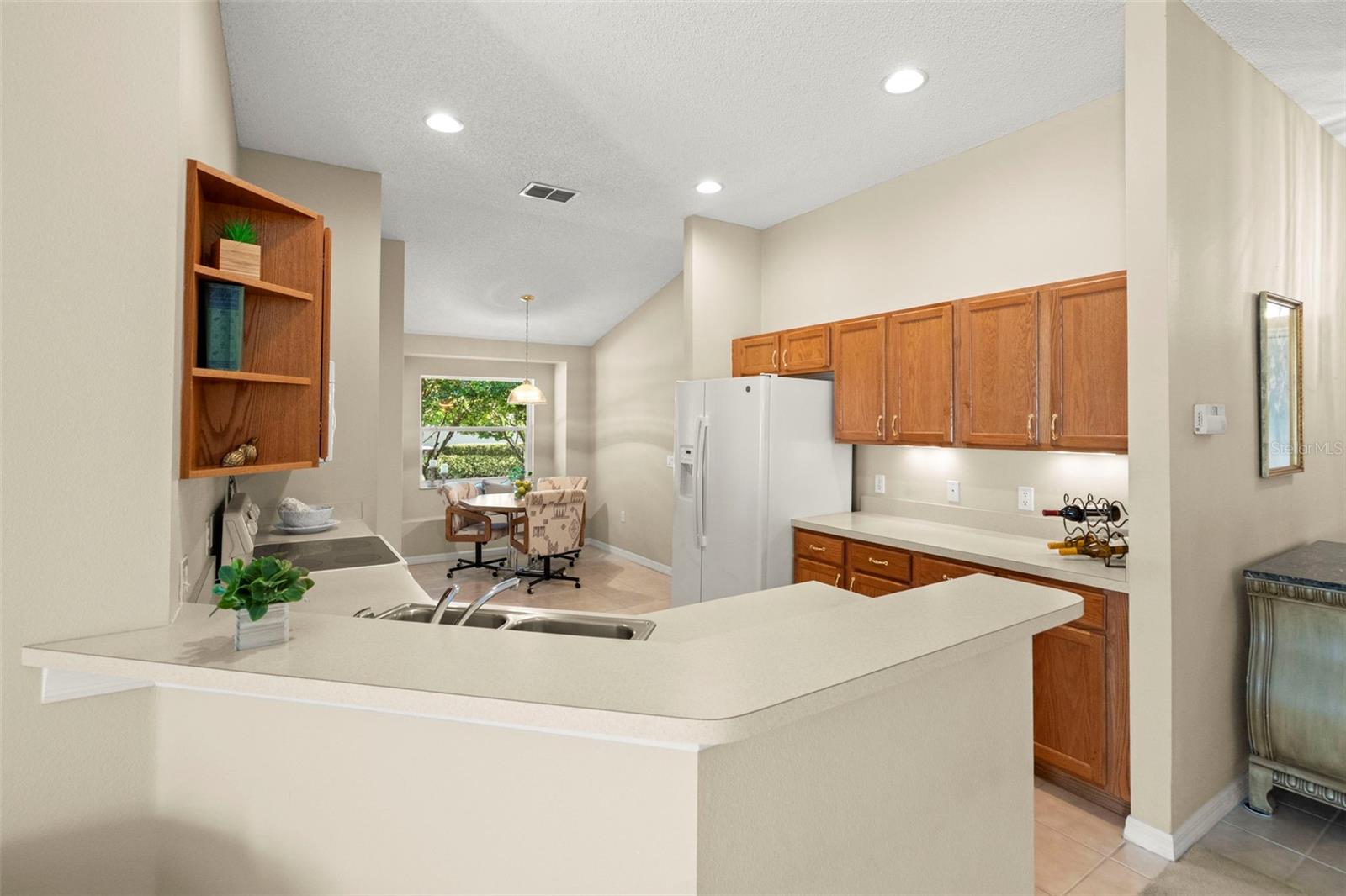 1927 ACADIA GREENS DR