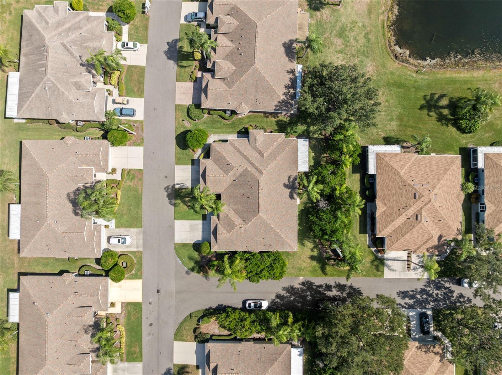 1927 ACADIA GREENS DR