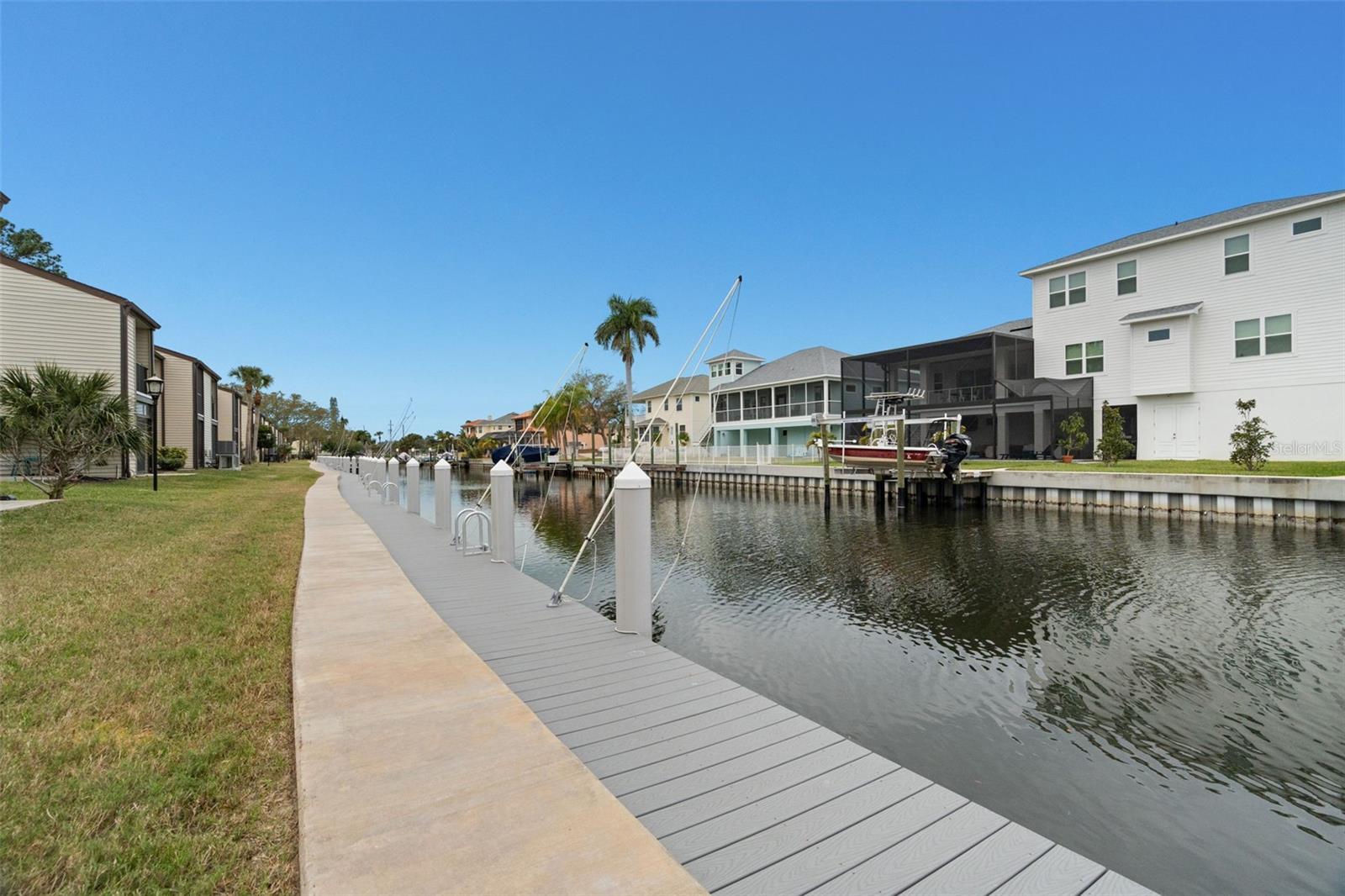 377 MOORINGS COVE DR #9H