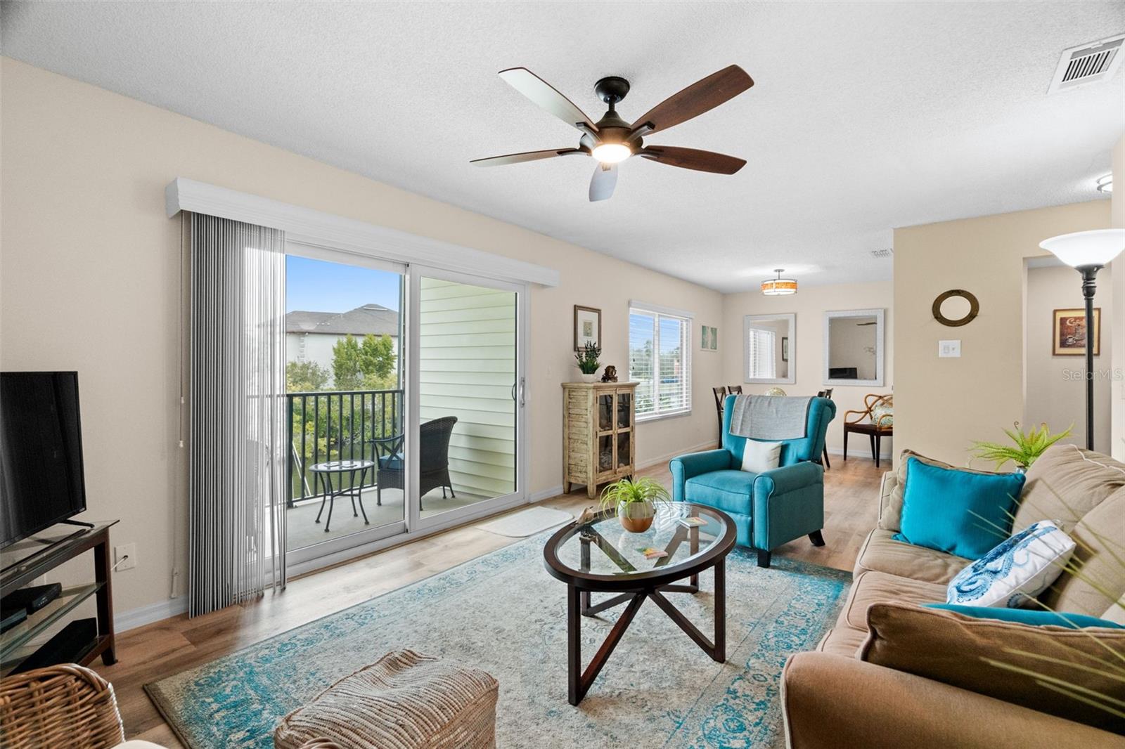 377 MOORINGS COVE DR #9H