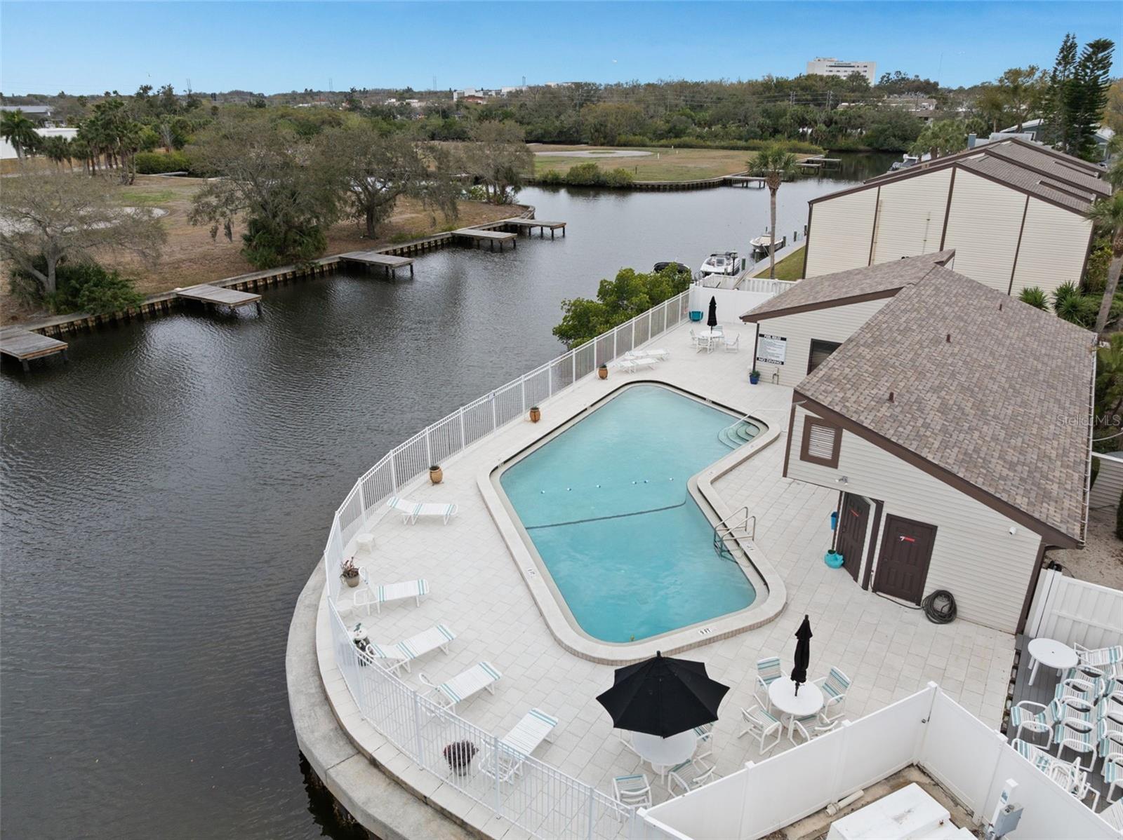 377 MOORINGS COVE DR #9H