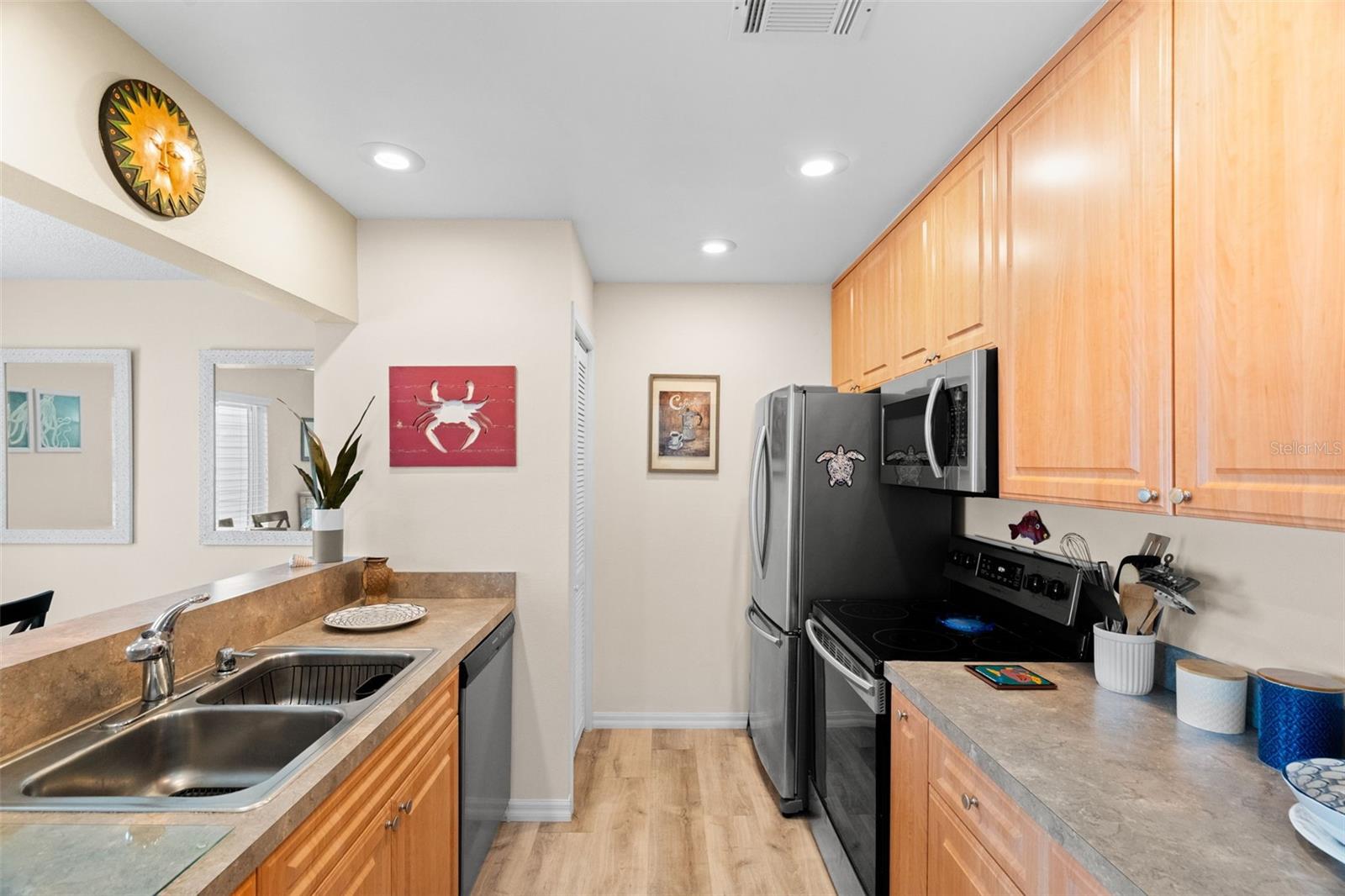 377 MOORINGS COVE DR #9H