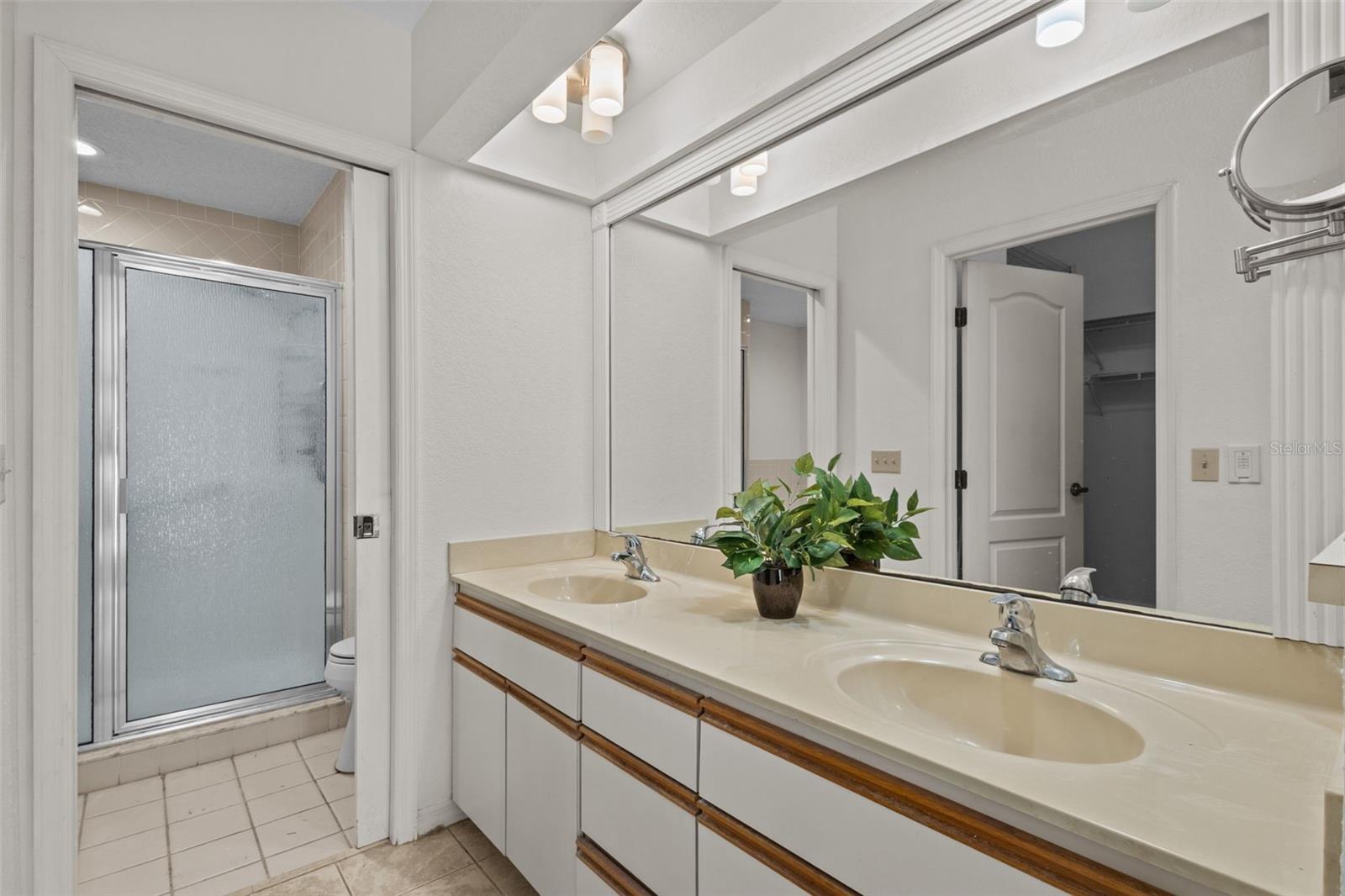 2014 GOLFVIEW DR #2014