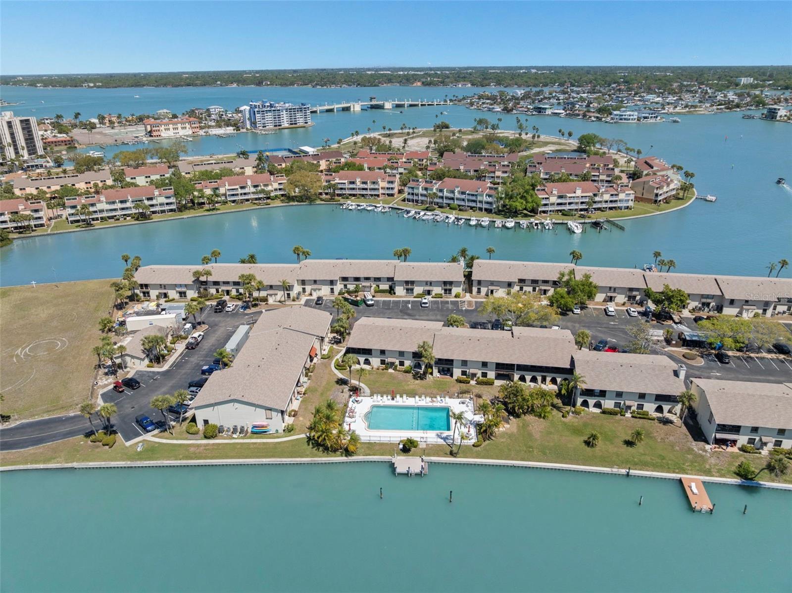 505 PLAZA SEVILLE CT #11