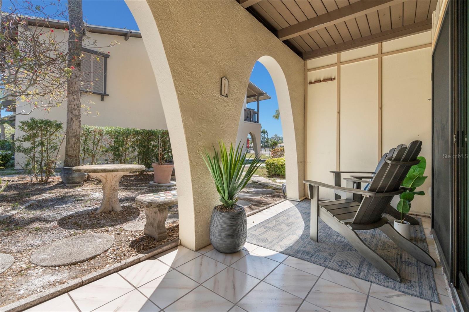 505 PLAZA SEVILLE CT #11