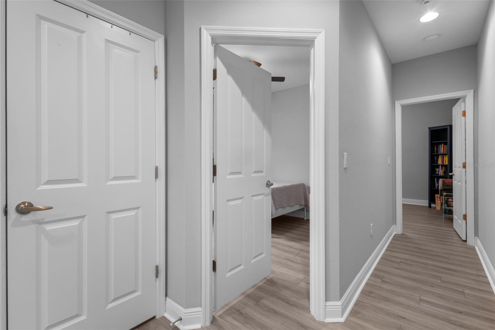 423 AURORA WAY