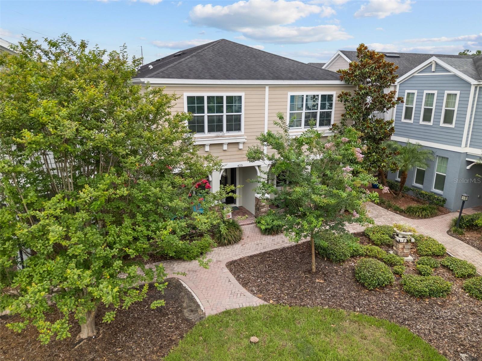 423 AURORA WAY