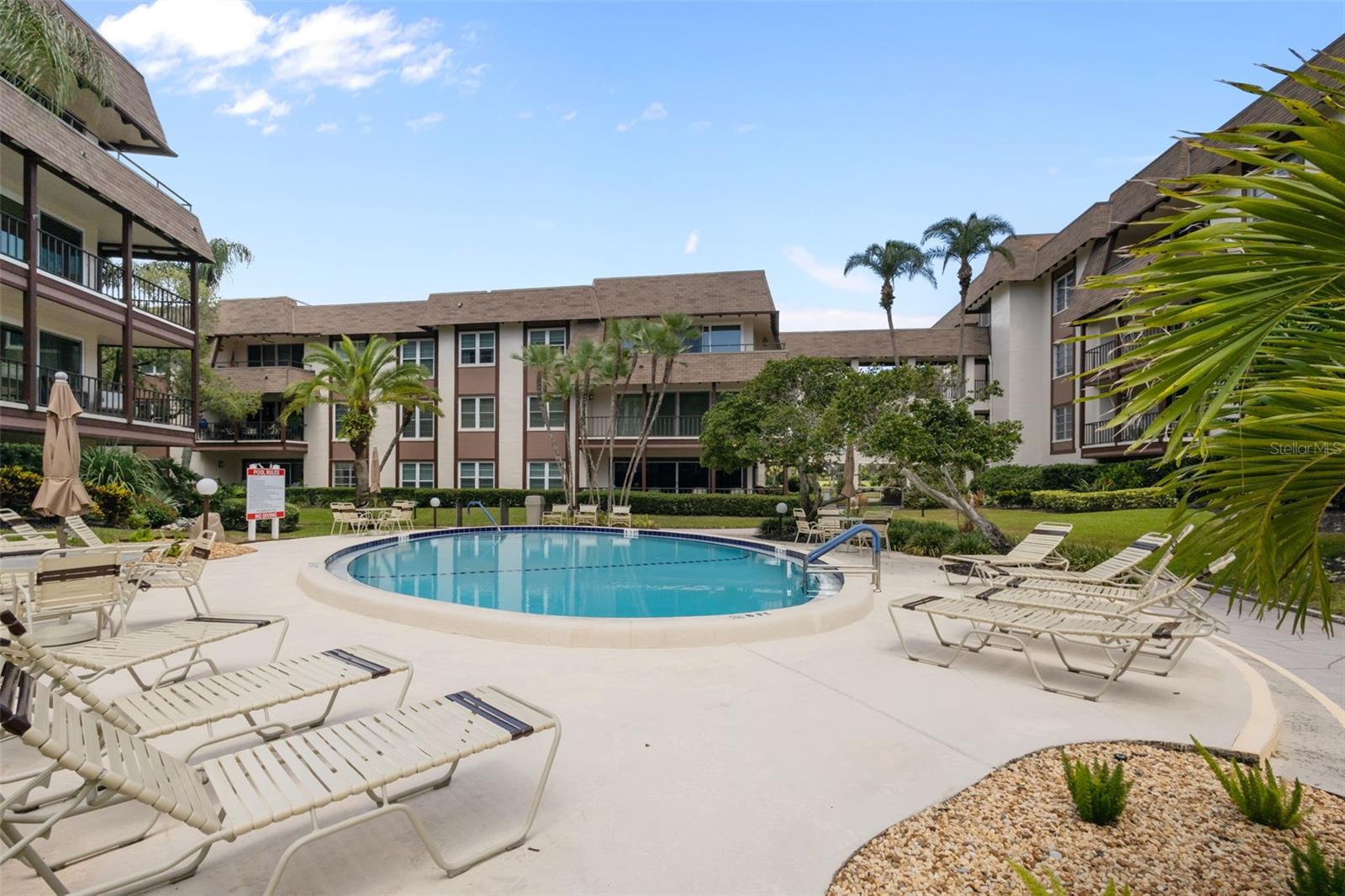 3021 COUNTRYSIDE BLVD #21A