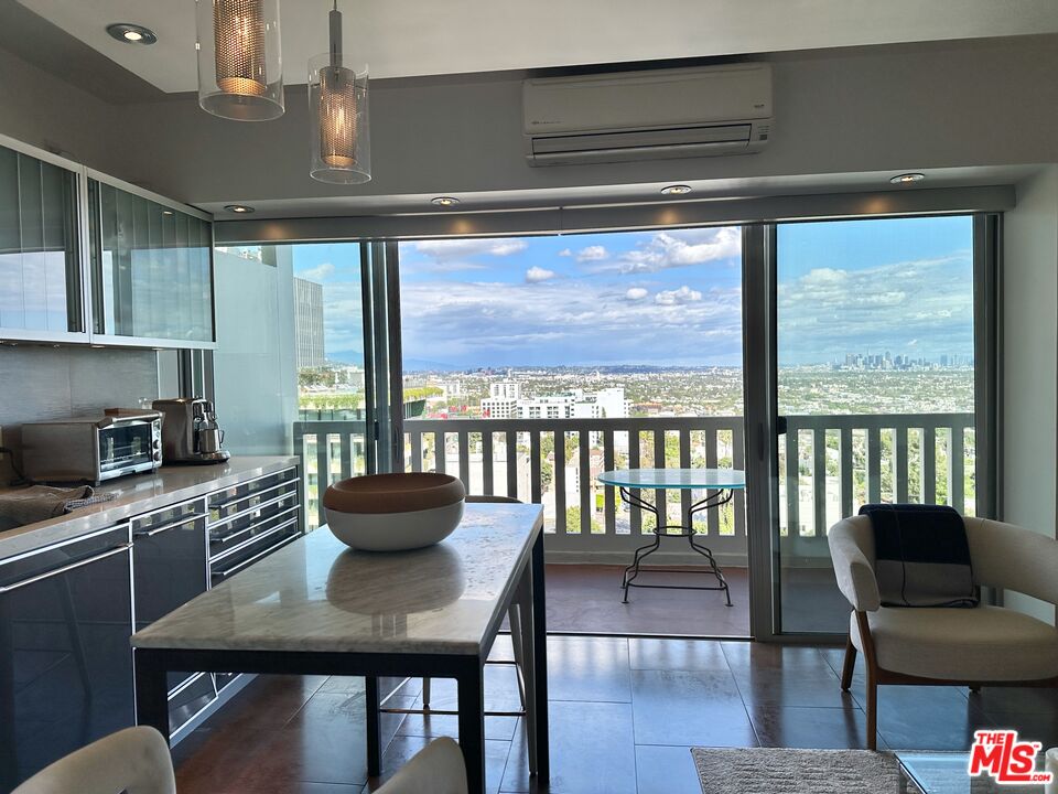 999 N Doheny Dr Unit: 1207