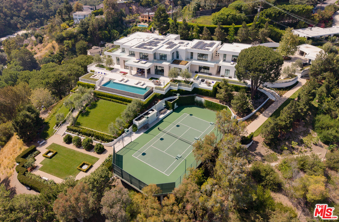 9966 Beverly Grove Dr