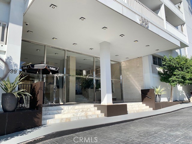 999 N Doheny DR Unit: 912