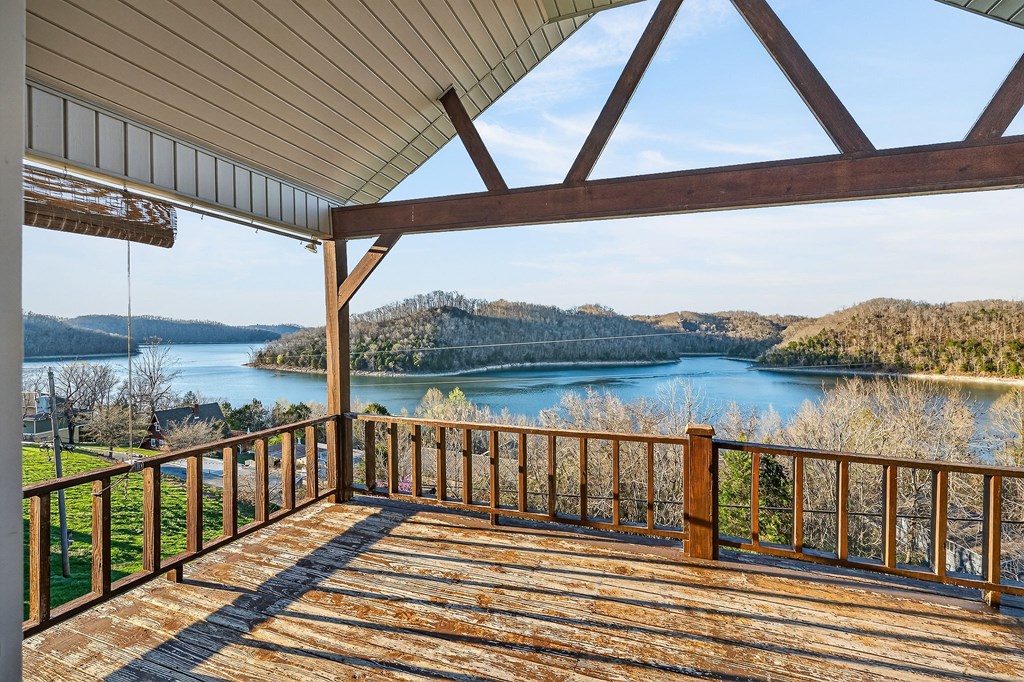 1634 Falling Water Road