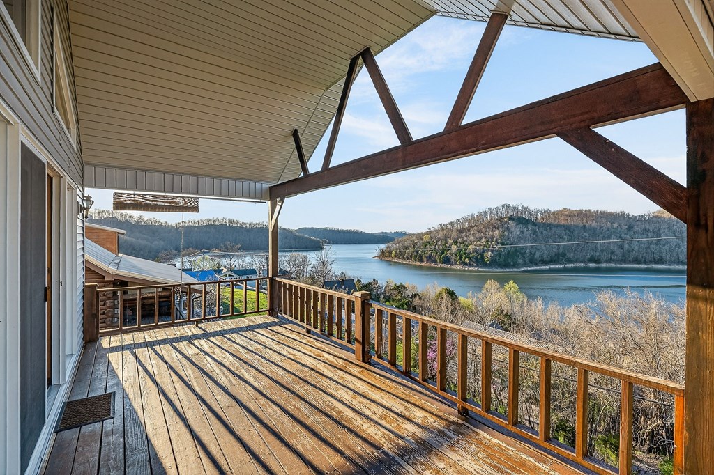 1634 Falling Water Road