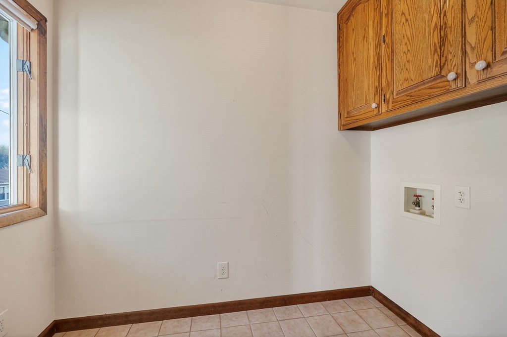 1634 Falling Water Road