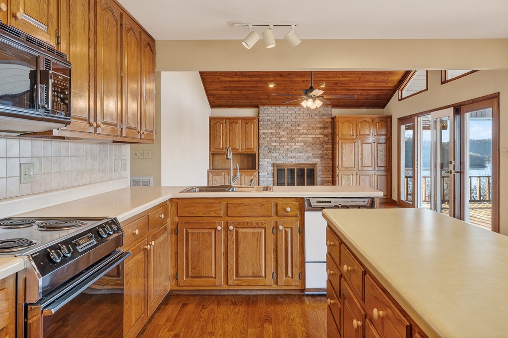 1634 Falling Water Road