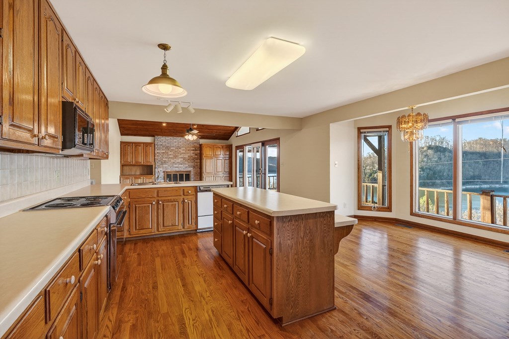 1634 Falling Water Road