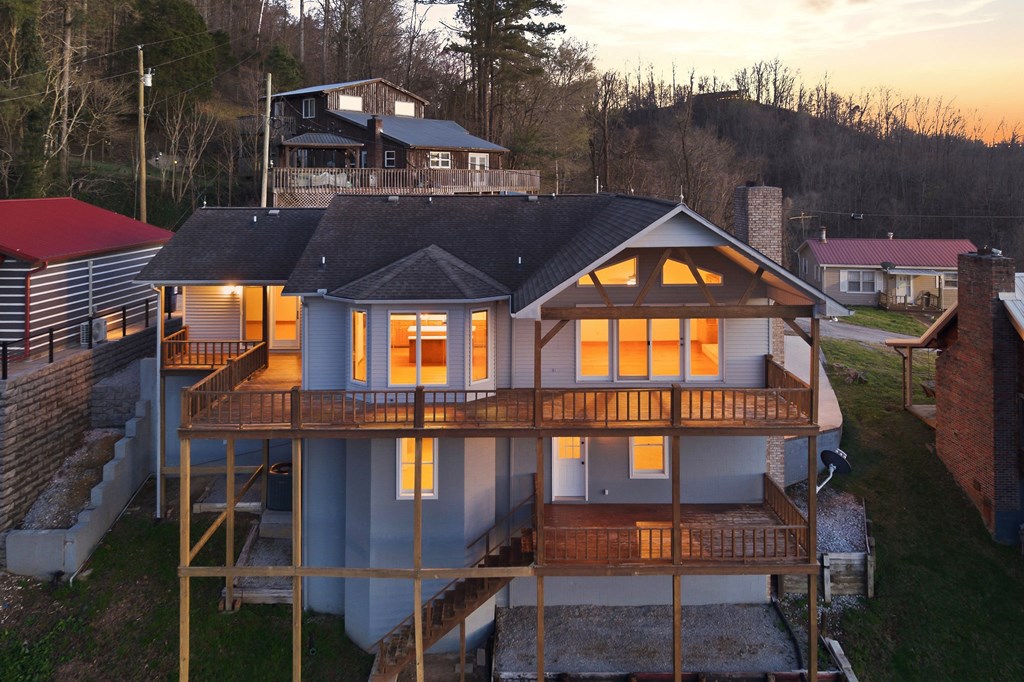 1634 Falling Water Road