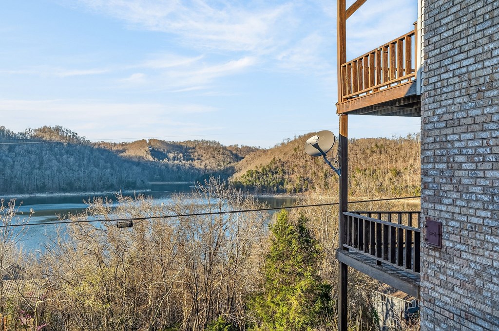 1634 Falling Water Road