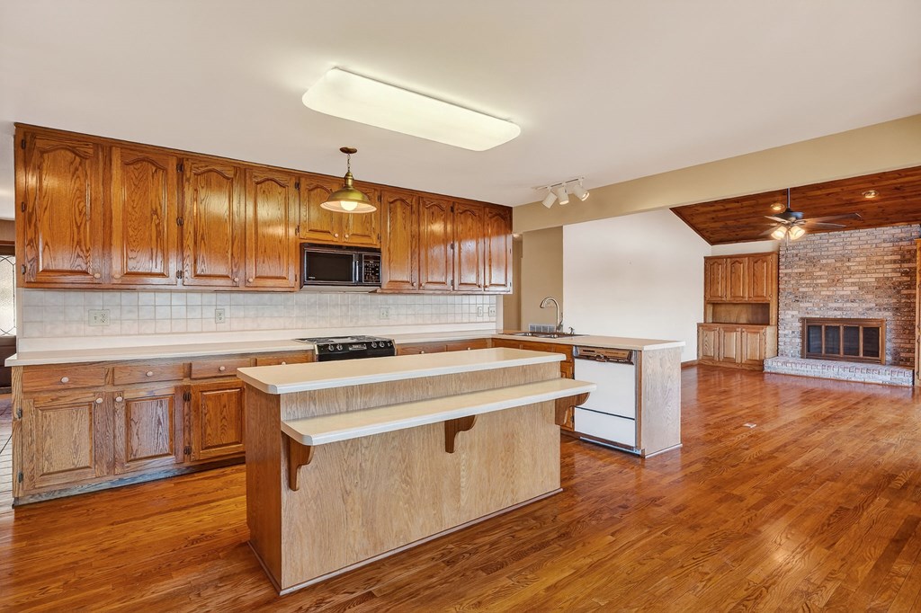 1634 Falling Water Road