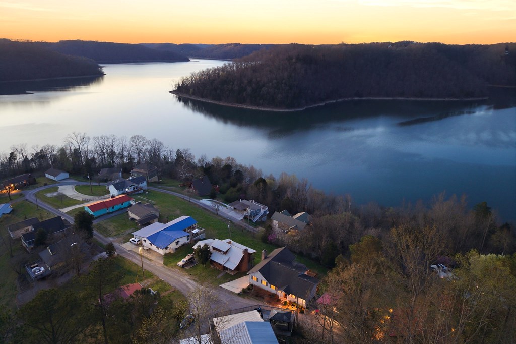 1634 Falling Water Road