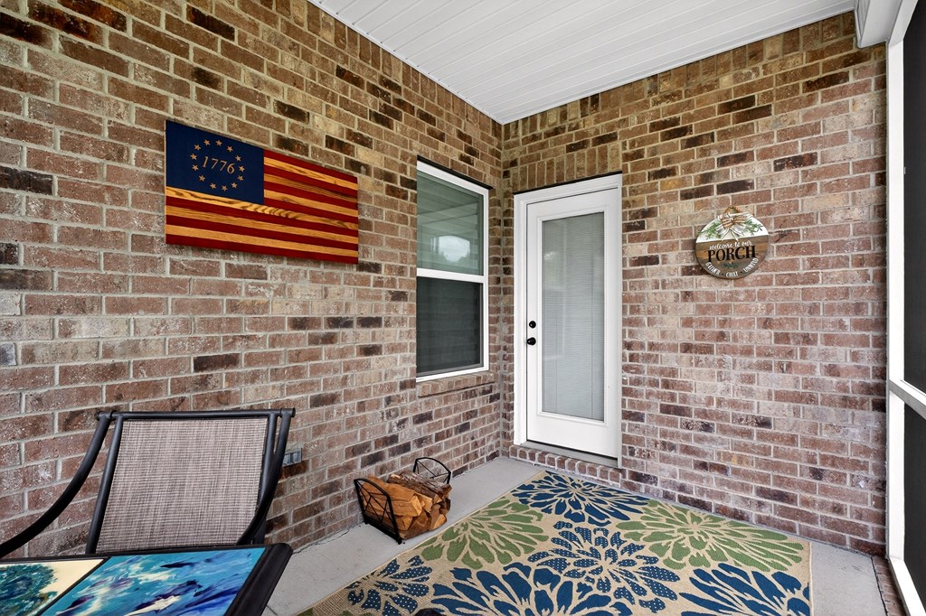 146 Briarwood Ln