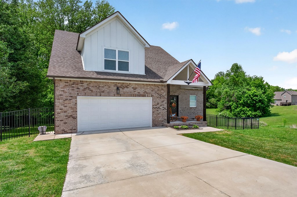 146 Briarwood Ln