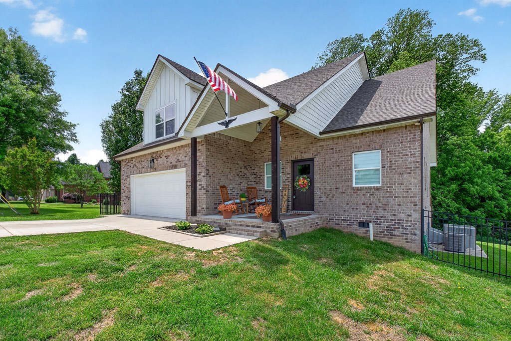146 Briarwood Ln