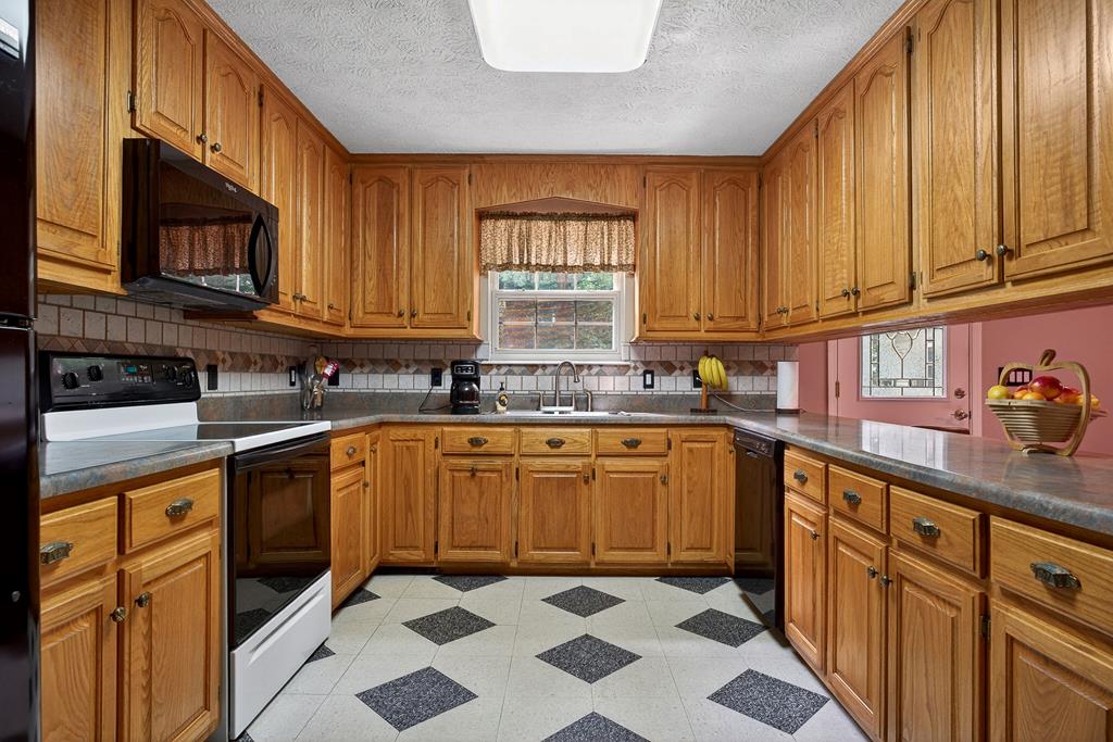 2025 Old Bon Air Rd