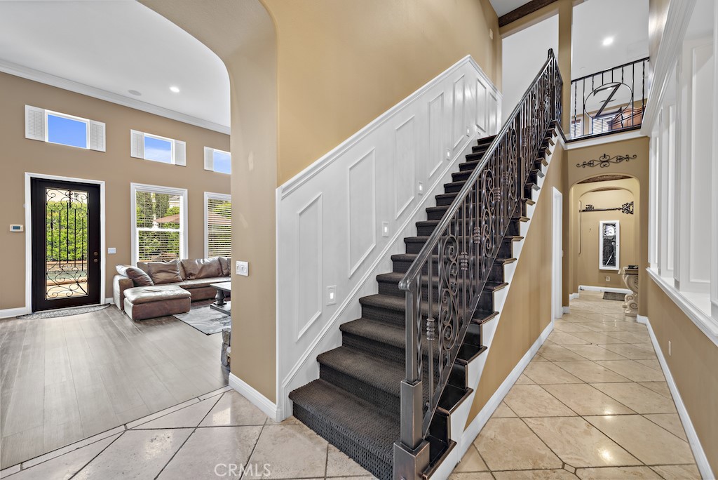 4 Hawthorne Lane