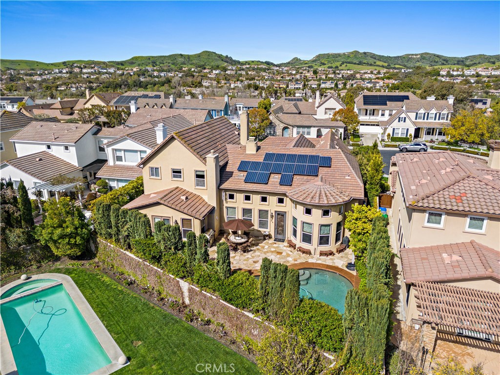 4 Hawthorne Lane