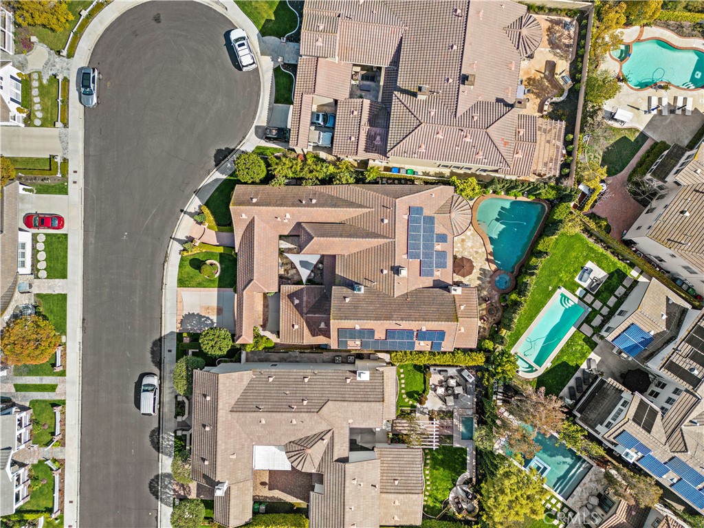 4 Hawthorne Lane